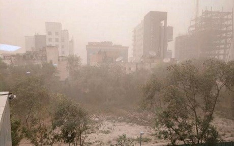 Hindistan'da kum fırtınası: 77 Ölü, 143 Yaralı