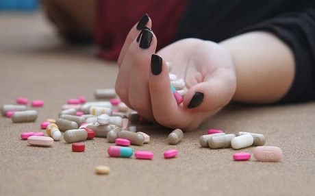 Li Rojhilatê Kurdistanê sê xwendekarên keç hewl dan xwe bikujin