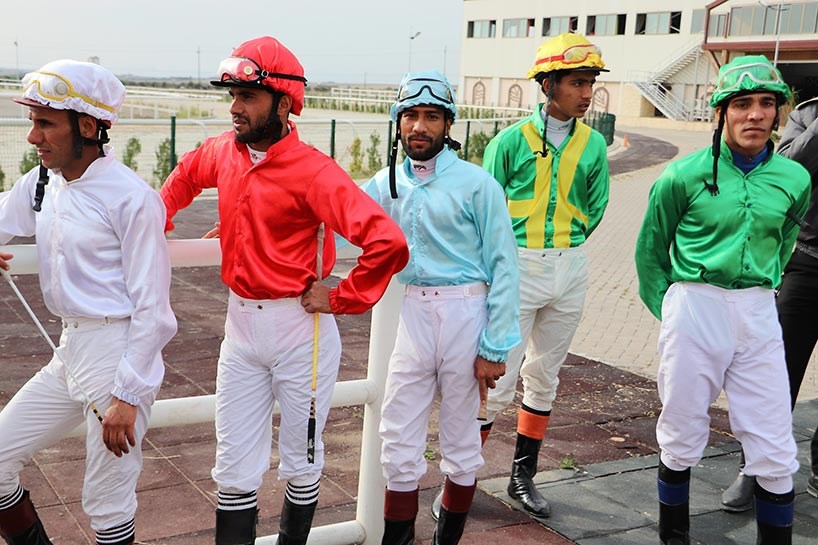 In pictures: Bridging the Erbil-Baghdad gap one horse race at a time