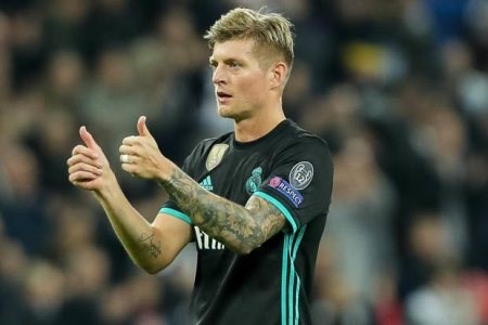 تۆنی كرووس.. یه‌كێكه‌ له‌ بوونه‌وه‌ره‌ ده‌گمه‌نه‌كانی مێژووی تۆپی پێ