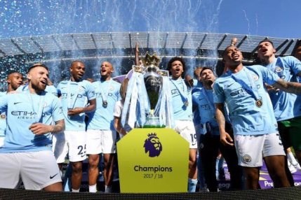 پێپ گواردیۆلا و مان سیتی مێژوویان تۆمارکرد