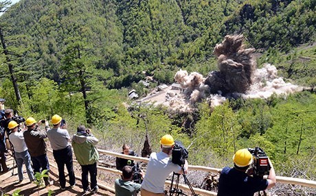 Koreya Bakur navendên xwe yên ceribandina atomî teqandin
