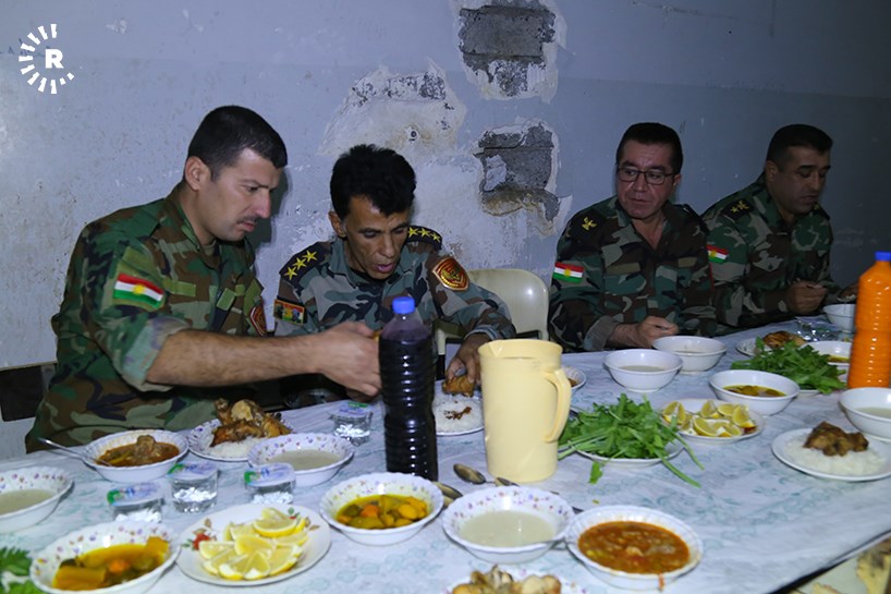 In pictures: Peshmerga on front lines break fast in Ramadan