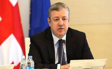 Başbakan istifa etti