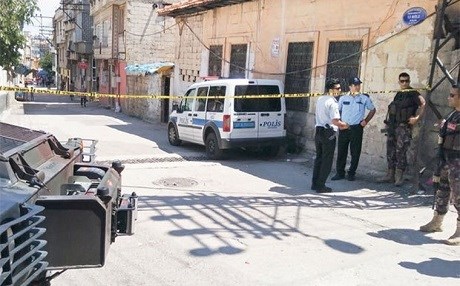 ‘Yüksek sesle konuşma’ kavgası: 3 ölü