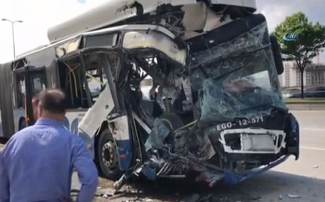 Ankara'da Ego otobüsleri çarpıştı: 1 ölü 16 yaralı