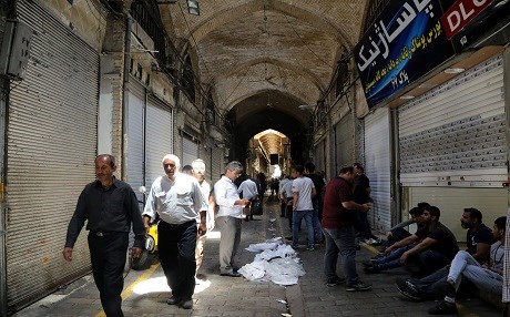 İranlı siyasetçi: Sovyetler Birliği gibi dağılabiliriz