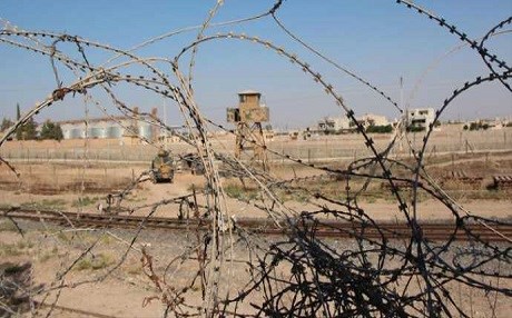 Irak - Suriye sınırında tel örgü