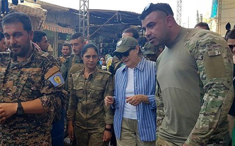 Du senatorên Amerîkayê serdana Minbicê kirin