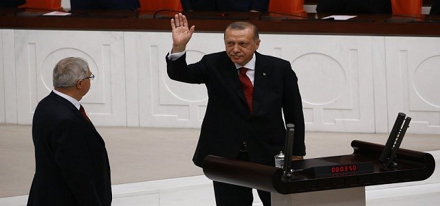 Erdogan sonda yasayî xwar; Tirkiye derbasî sîstema nû bû