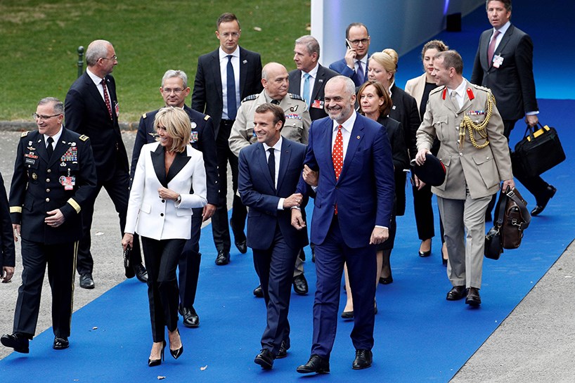 WÊNE – Li lûtkeya NATOyê serokên welatan û hevjînên wan