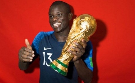 پاریس هەوڵی گواستنەوەی کانتێ دەدات