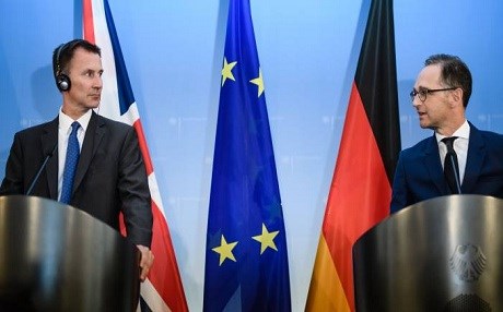 Hunt: Nebûna rêkevtinekê li ser Brêkzîtê zirarê digihîne Brîtanya û Yekîtiya Ewropayê