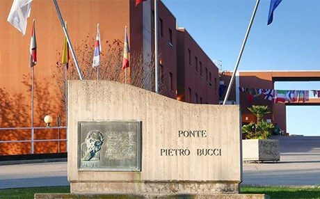 زانكۆی كالابریای ئیتاڵیا پڕ دەبێ لە كورد