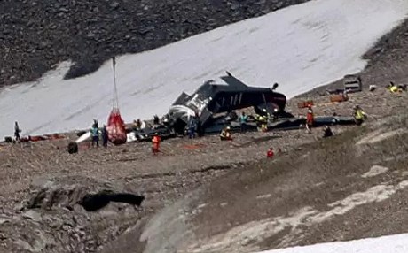 Askeri uçak düştü: 20 ölü