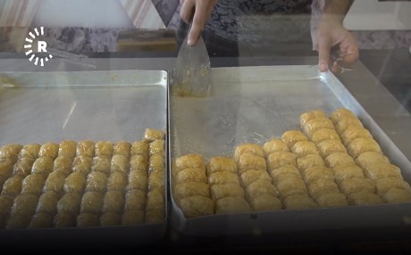 Eid tourists wait 12-plus hours to spend dollars in Turkey’s Kurdish cities