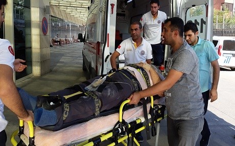 Siirt'te otomobille pikap çarpıştı