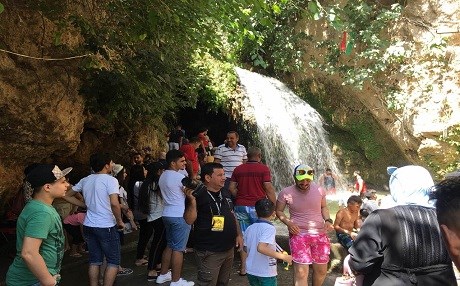 Summer heat, open roads, ISIS days bring busloads of Iraqi tourists to Kurdistan
