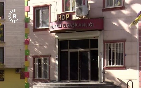 Parlamenterên HDPê di dûryanekê de ne; yan zindan an jî mişextî