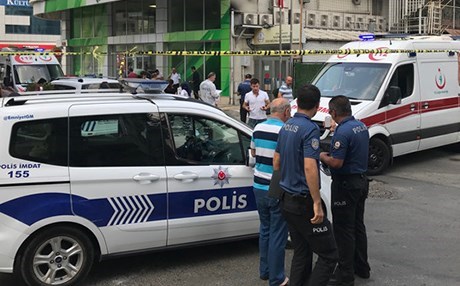 Li Tirkiyê polîs û efser bi çekan êrişî hev kirin