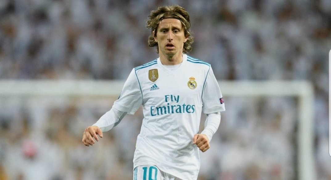 مۆدریچ وەڵامی هەلی بردنەوەی خەڵاتی باشترین یاریزان دەداتەوە