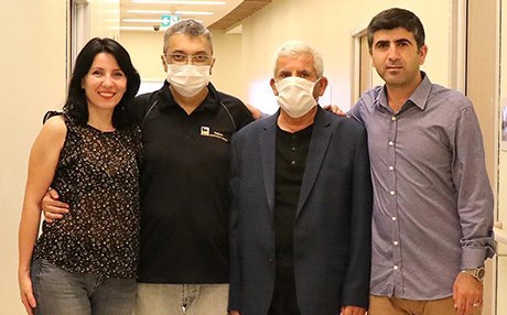 Hakkarili baba-oğul ile Ukraynalı çiftten çapraz nakil