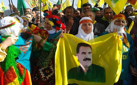 Di Newroza Wanê de 230 hezar îmze bo azadiya Ocalan hat komkirin