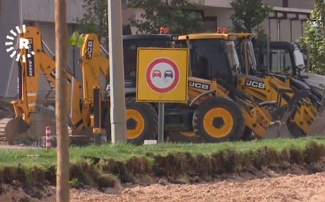 Ji ber qeyrana aborî piraniya projeyan li Amedê hatine rawestandin