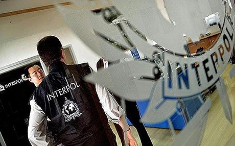 Interpol'den 93 ülkede dev operasyon: 1300 kişi yakalandı