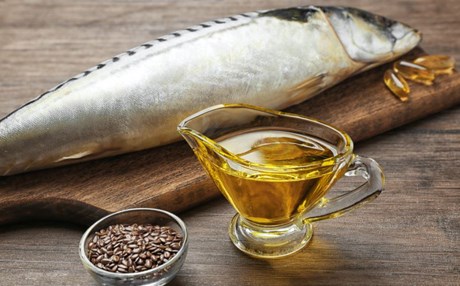 دراسة: زيت السمك يبطئ نمو وانتشار خلايا سرطان الثدي