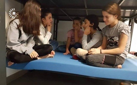 SWÎSRE - Drama malbatên Kurd berdewam dike