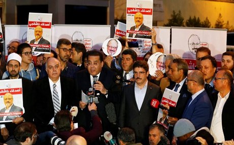 Konsolosluk önünde Kaşıkçı açıklaması