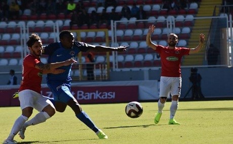 12 yaşındaki taraftar, Batman-Kasımpaşa maçını tatil ettirdi