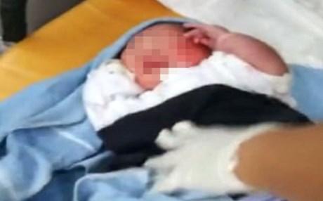 Yeni doğan kızını uçurumdan aşağı attı