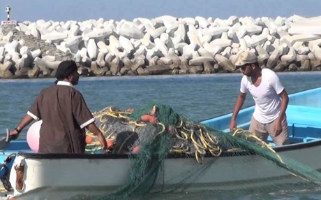 المثنى.. الشرطة العراقية تباشر بحملة لمنع الصيد الجائر للأسماك