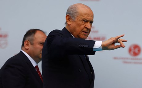 Roma, Bahçeli'yi reklam için mi kullanmak istedi?