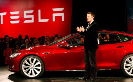 Elon Musk: Tesla batmak üzereydi