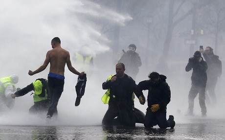 PARÎS – Xwepêşandanên li dijî hikûmetê berdewam in