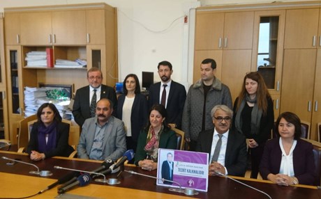 Meclis’te açlık grevi başladı