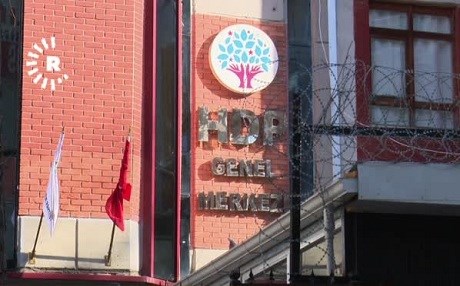 HDP amadekariyên xwe yên ji bo hilbijartinên herêmî didomîne