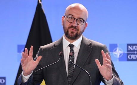 Serokwezîrê Belcîkayê Michel dev ji kar berdide