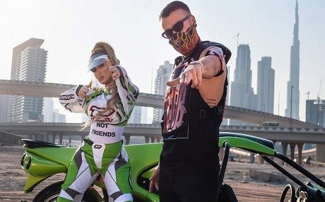 Helly Luv ligel stranbêjekî Alman klîbek hevbeş çêkir