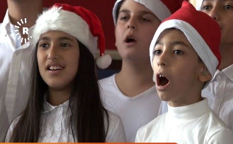 Zarokên penaber ên kêmbihîs strana “Kêfxweşî Bo Cîhanê” distirin