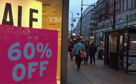 لە بۆکسینگ دەی، گەورە و بچووکی بەریتانیا روویان لە بازاڕەکان کرد