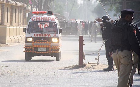 Pakistan'da askeri eğitim merkezine saldırı