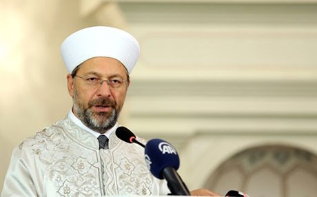 Türkiye Diyanet İşleri Başkanı: Sigara içmek haramdır