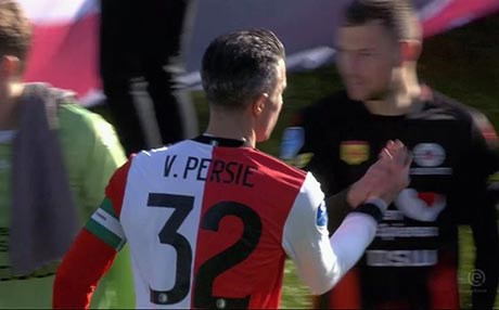 ڤیدیۆ؛ تیپەکەی ڤان پێرسی بە دوو گۆڵ شۆککرا