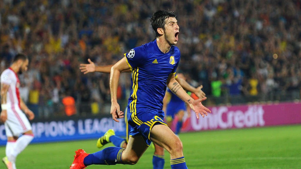 سەردار ئازموون ئابڕووی هەڵبژاردەکەی دەبات