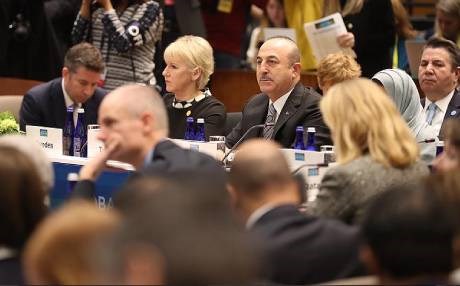 Çavuşoğlu: Suriye'den çekilme süreci koordineli olmalı