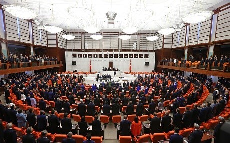 Eski HDP’li vekil ‘terörden arananlar listesi’nde